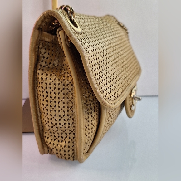 Chanel Gold Woven Women's Bag - Picture 2 of 14